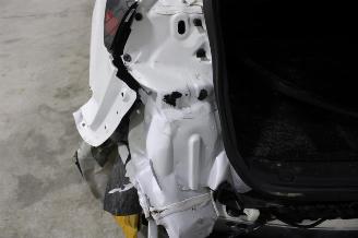 Tesla Model Y  picture 23