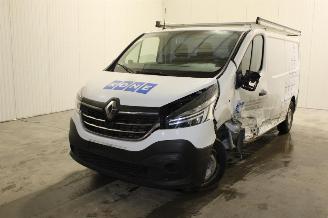 krockskadad bil auto Renault Trafic  2021/10