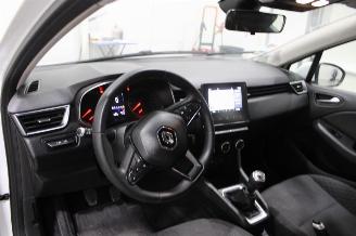 Renault Clio  picture 9
