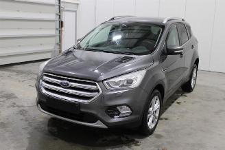 Vaurioauto  passenger cars Ford Kuga  2017/7