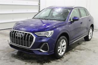 Voiture accidenté Audi Q3  2021/3