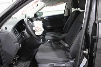 Volkswagen T-Roc  picture 10