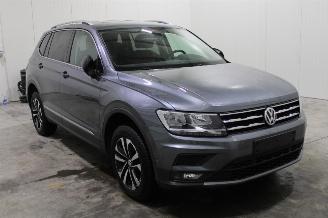 damaged passenger cars Volkswagen Tiguan  2021/9