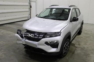 krockskadad bil auto Dacia Spring  2023/7
