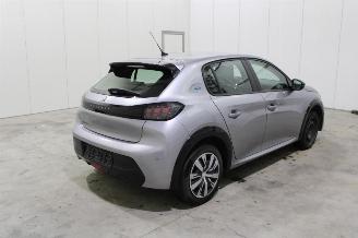 Peugeot e-208  picture 3