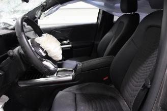 Mercedes GLA 180 picture 11