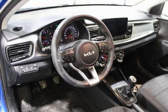 Kia Rio  picture 11