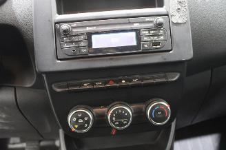 Renault Express  picture 13