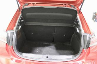 Peugeot 208  picture 19