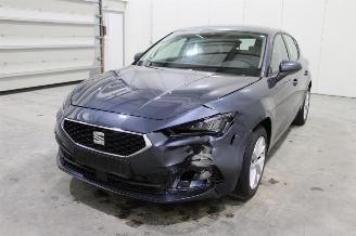 krockskadad bil auto Seat Leon  2025/2