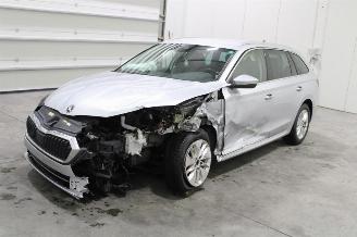 Damaged car Skoda Octavia  2022/9
