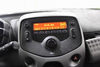 Peugeot 108  picture 14