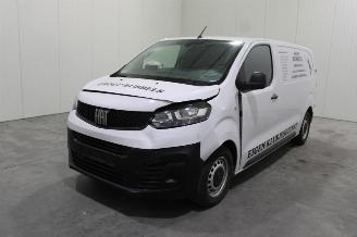 Vaurioauto  passenger cars Fiat Scudo  2022/9