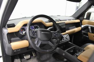 Land Rover Defender  picture 9