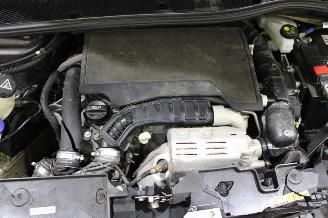 Peugeot 208  picture 15