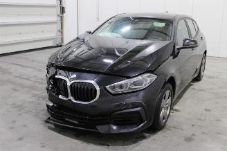 Vaurioauto  passenger cars BMW 1-serie 116 2024/9