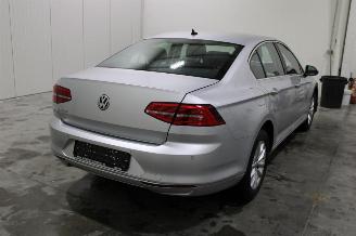 Volkswagen Passat  picture 3