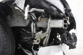 Peugeot e-208  picture 8