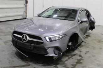 uszkodzony samochody osobowe Mercedes A-klasse A 180 2023/3