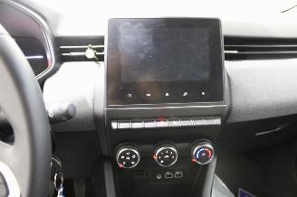 Renault Clio  picture 13