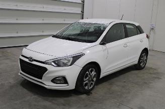 krockskadad bil auto Hyundai I-20 i20 2020/1