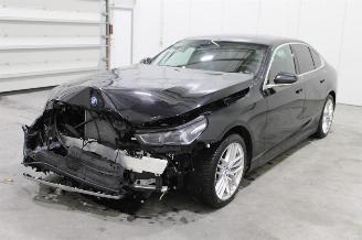 krockskadad bil auto BMW i5  2024/7