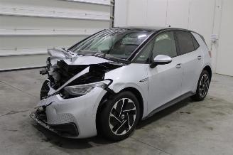 krockskadad bil auto Volkswagen ID.3  2023/5
