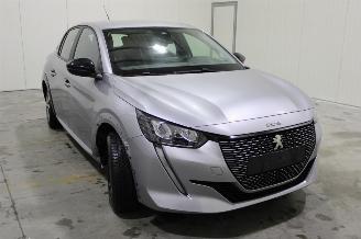 Peugeot 208  picture 2
