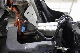 Peugeot 208  picture 23