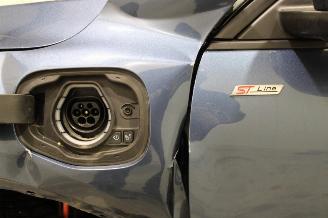 Ford Kuga  picture 9