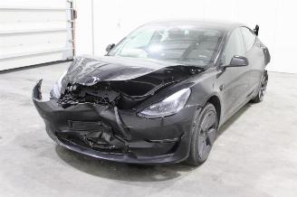 Vaurioauto  passenger cars Tesla Model 3  2023/6