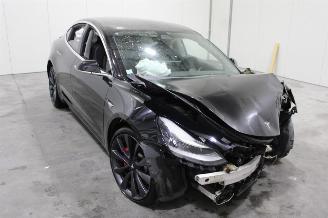 Tesla Model 3  picture 2