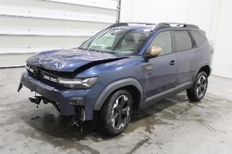 krockskadad bil auto Dacia Bigster  2025/3