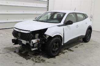 krockskadad bil auto Peugeot 2008  2023/10