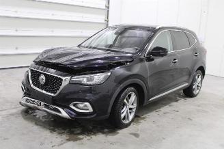 krockskadad bil auto MG EHS  2022/12