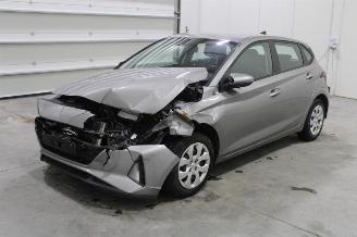 krockskadad bil auto Hyundai I-20 i20 2021/2