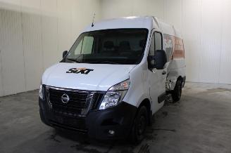 Vaurioauto  passenger cars Nissan Interstar  2022/11