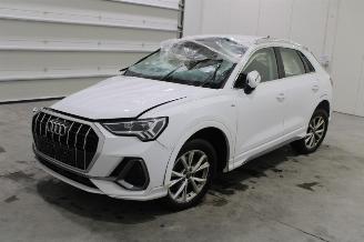 Démontage voiture Audi Q3  2023/7