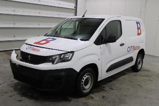 Coche siniestrado Peugeot Partner  2023/8