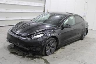 krockskadad bil auto Tesla Model 3  2021/6
