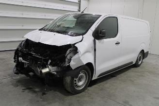 krockskadad bil auto Peugeot Expert  2025/6