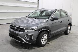 damaged passenger cars Volkswagen T-Roc  2023/12