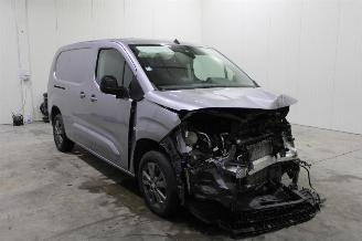skadebil auto Peugeot Partner  2023/1