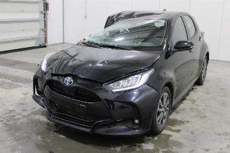 Vrakbiler auto Toyota Yaris IV (2020) 2022/10