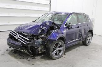 Schadeauto Volkswagen Tiguan  2017/12