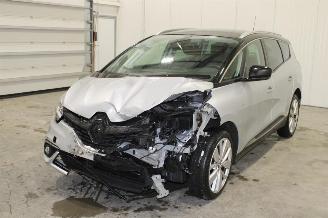 Vaurioauto  passenger cars Renault Scenic  2020/11