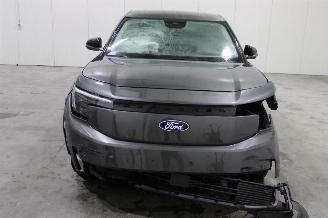 Ford Explorer  picture 6