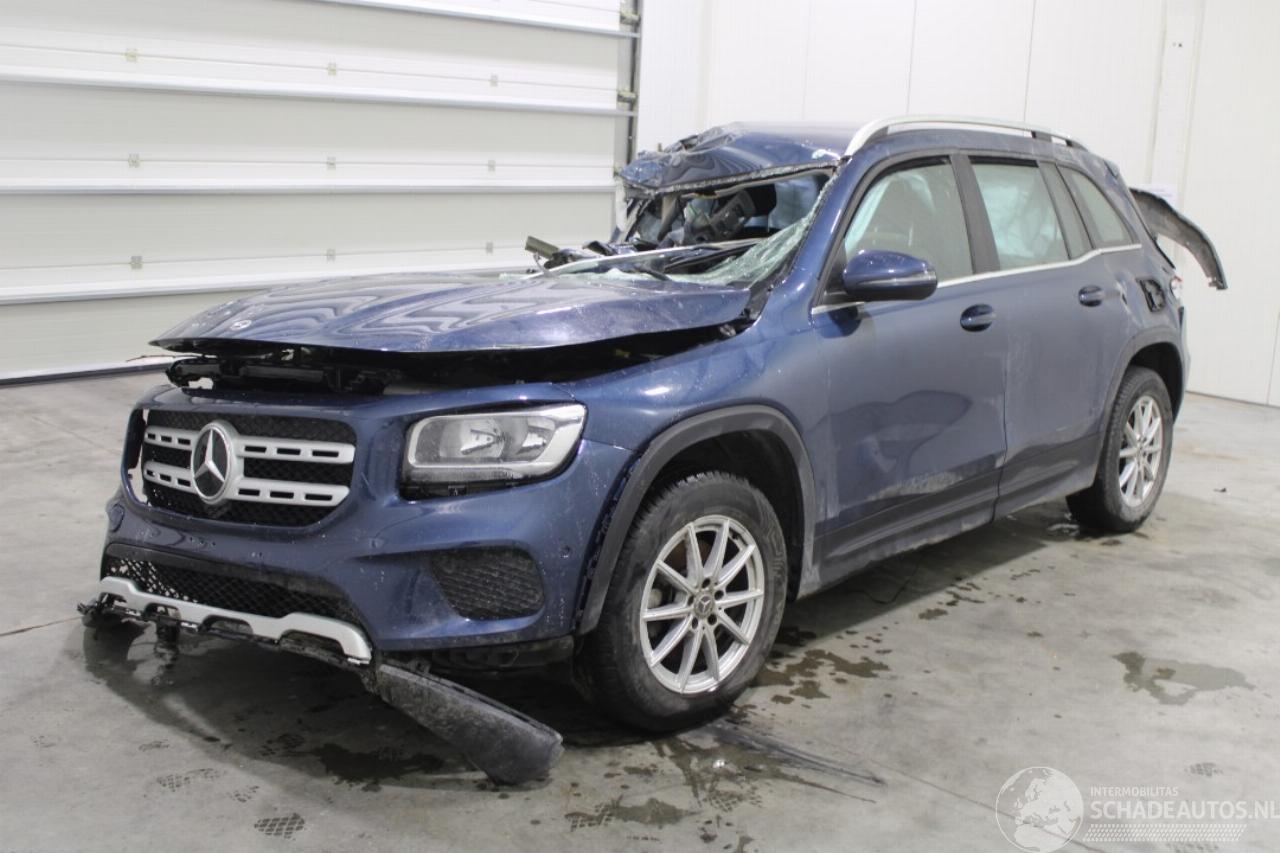 Mercedes GLB 