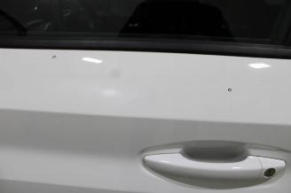 Peugeot 208  picture 17
