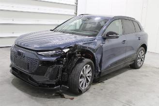krockskadad bil auto Audi Q6 e-tron 2026/2